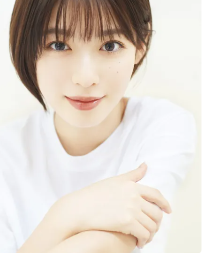 白石聖の本名は非公開——でも本人が語った「3つのヒント」